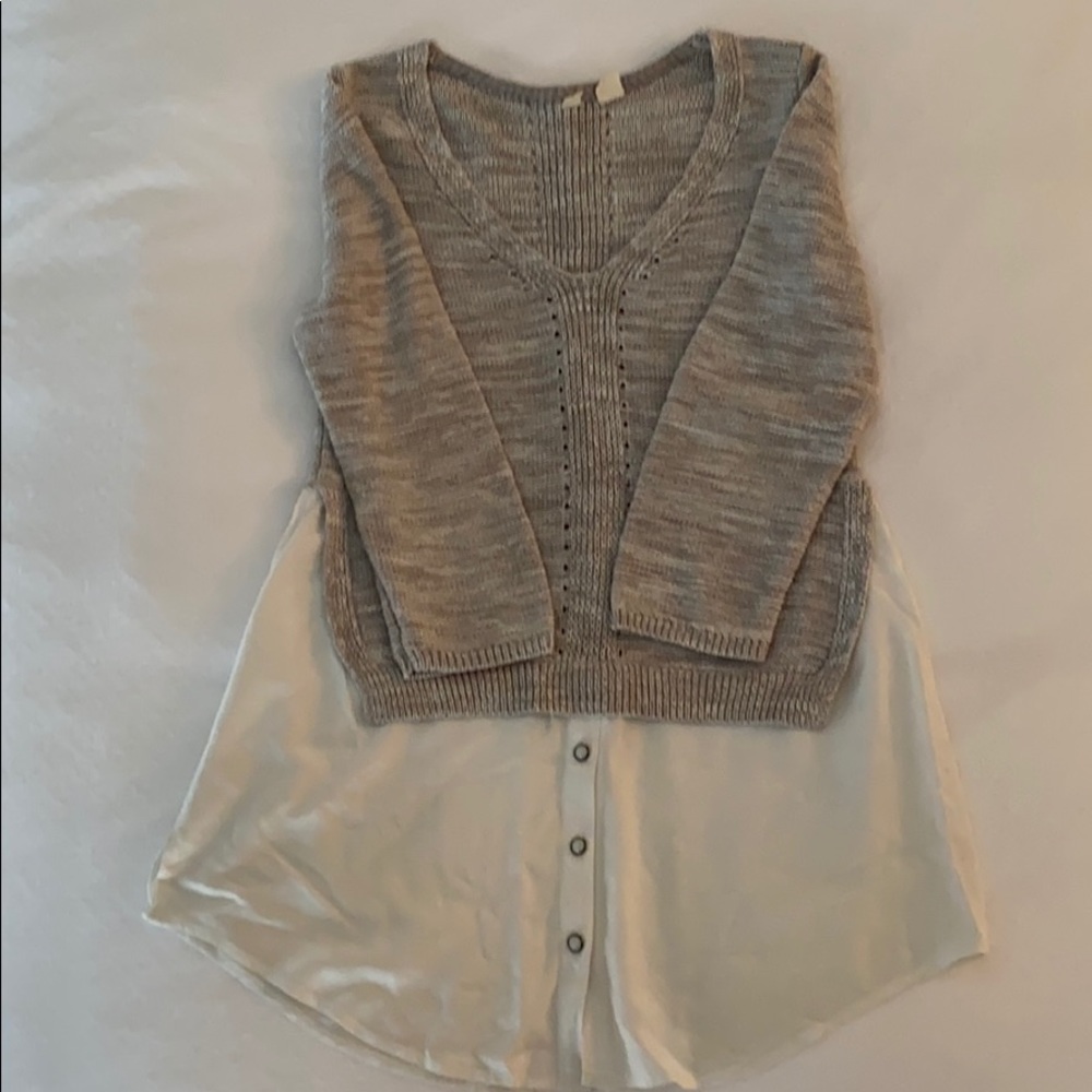 Lightweight sweater